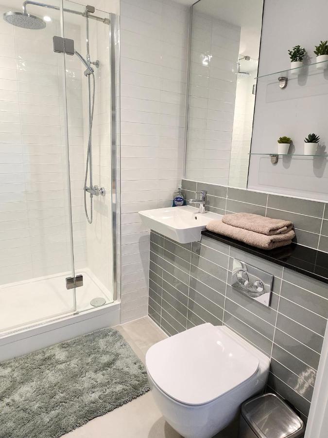 Lovely Luxury Apartment Near Luton Airport 801 Экстерьер фото